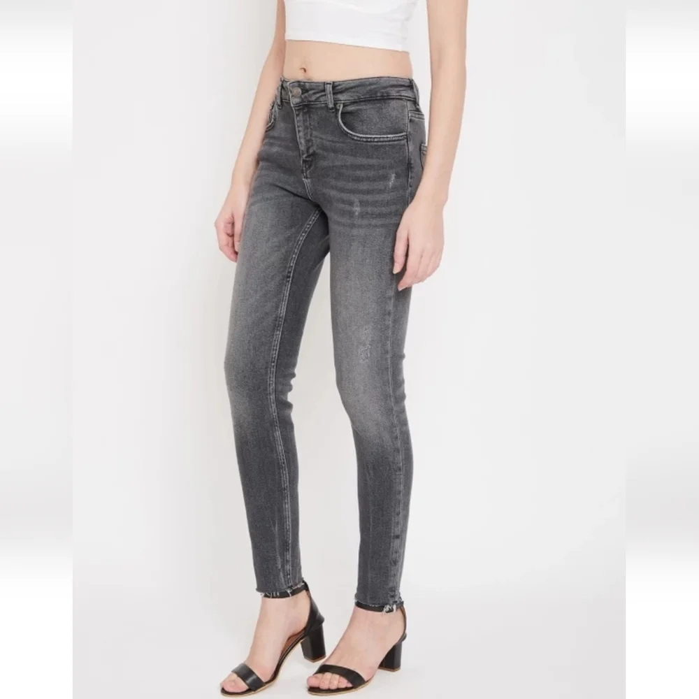 Madame Skinny Low Rise Jeans - Picture 5 of 7